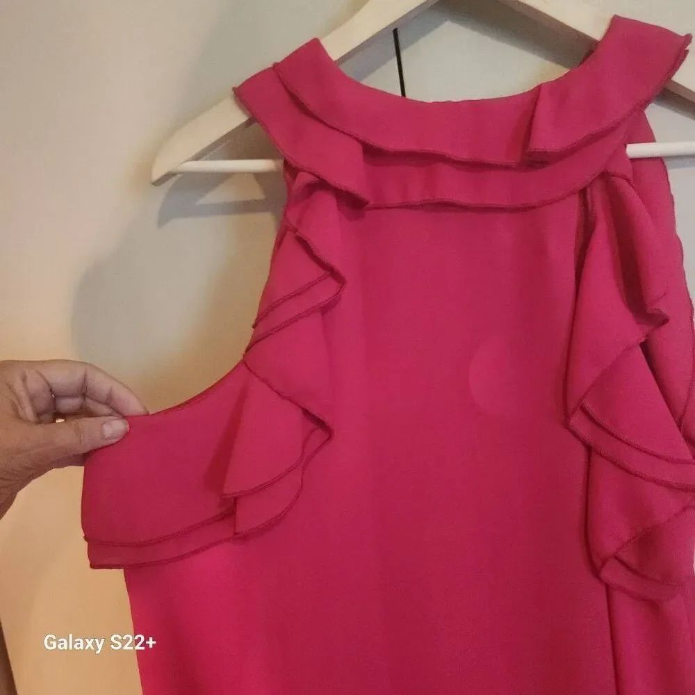 T47 ADORA Fuschia Ruffle Trim Sleeveless Blouse with a Tie in Black NWT